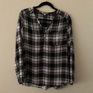 Pleione Black & White Plaid Shirt Size Small